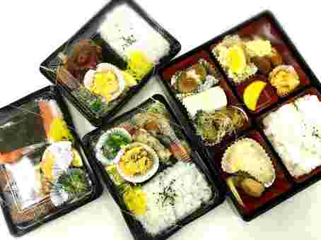 無数に並ぶコンビニ弁当