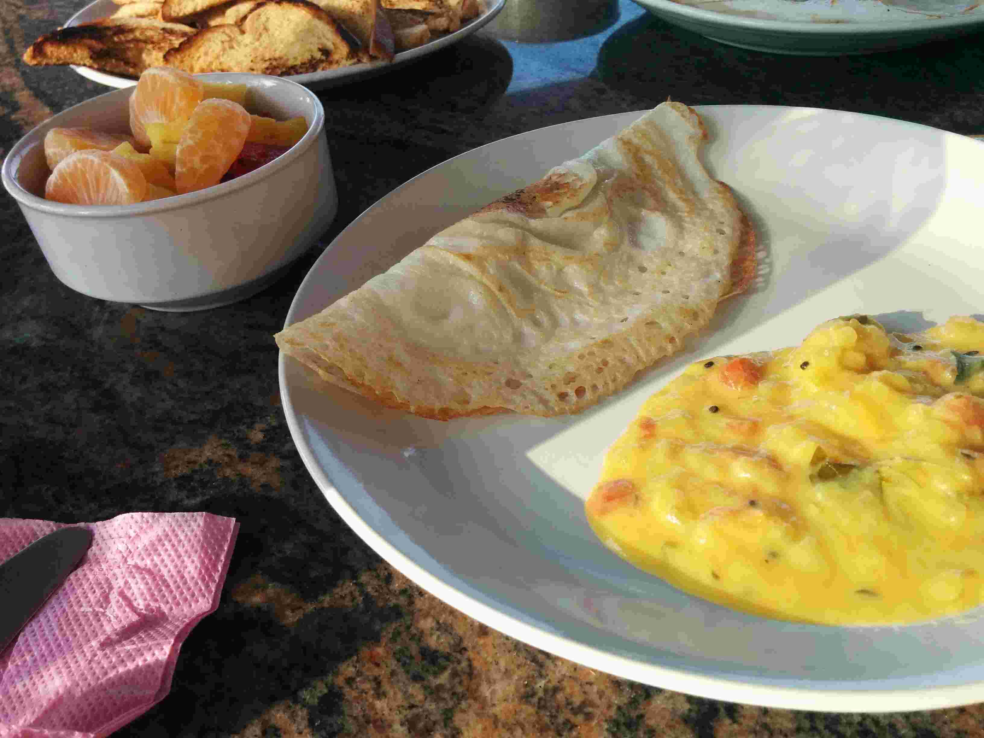 カレーとチャパティの画像