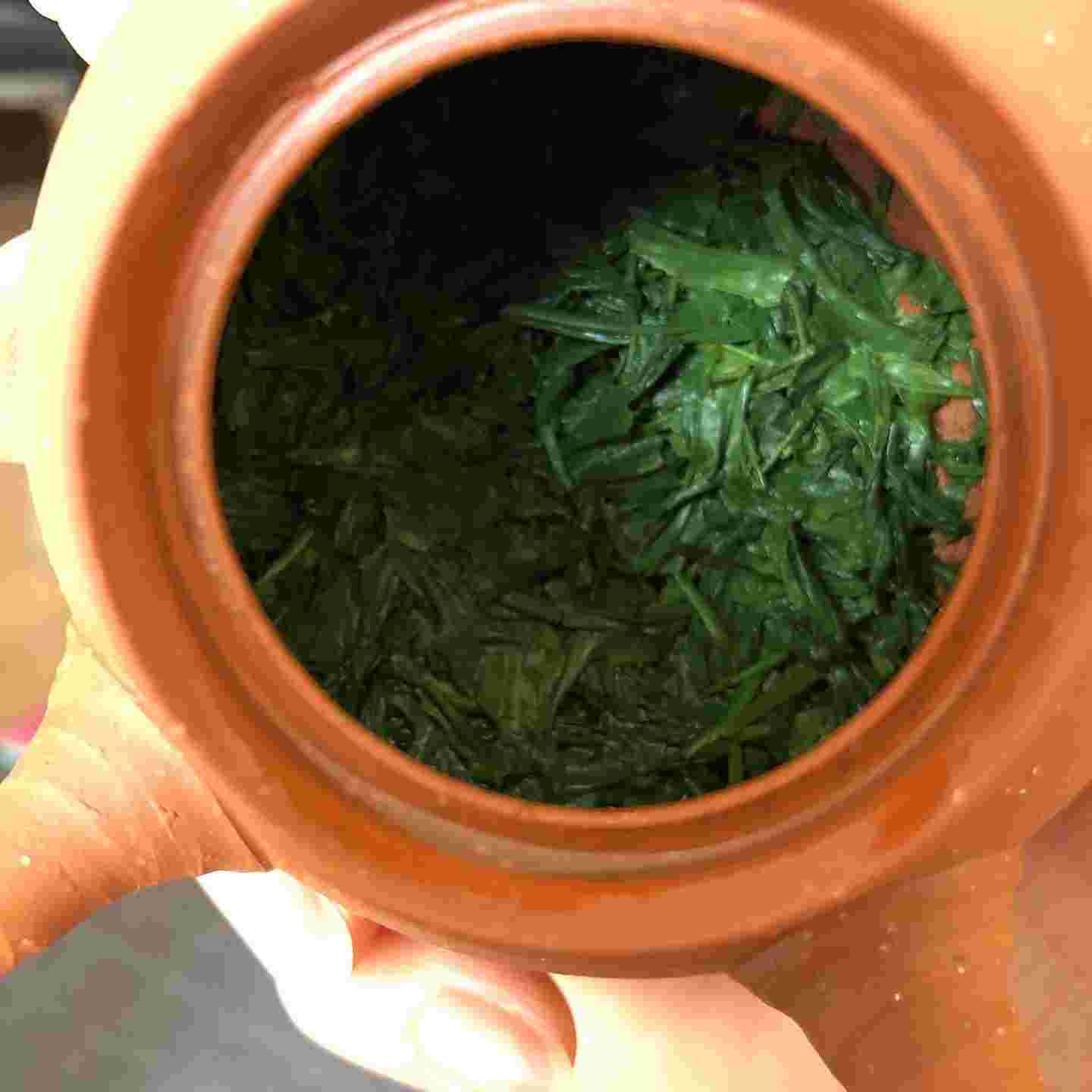 マルシゲ清水製茶のかぶせ茶を淹れたばかりの残った茶葉
