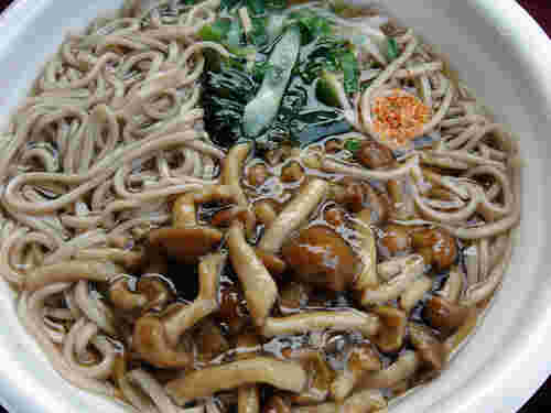 セブンイレブンのそば