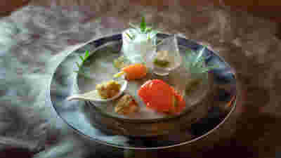 ドライアイスを使った料理の演出