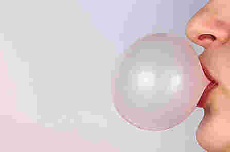 膨らませたガム