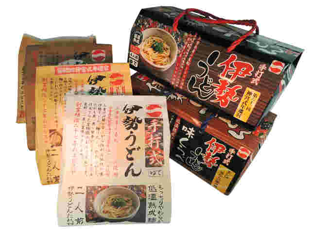 箱や袋に入った伊勢うどん