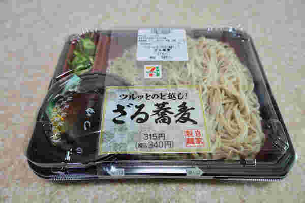 セブンイレブンのざるそば