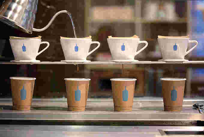 ブルーボトルコーヒーのドリップ光景
