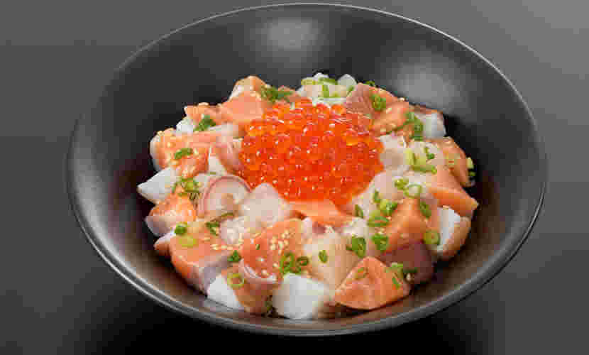 北海道UEDAGUMI いくら丼