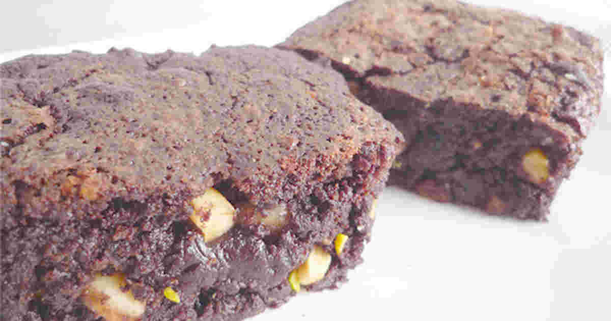 純ココアを使用したブラウニーケーキ