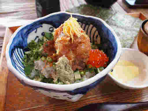 江の島小屋海鮮丼のランチ