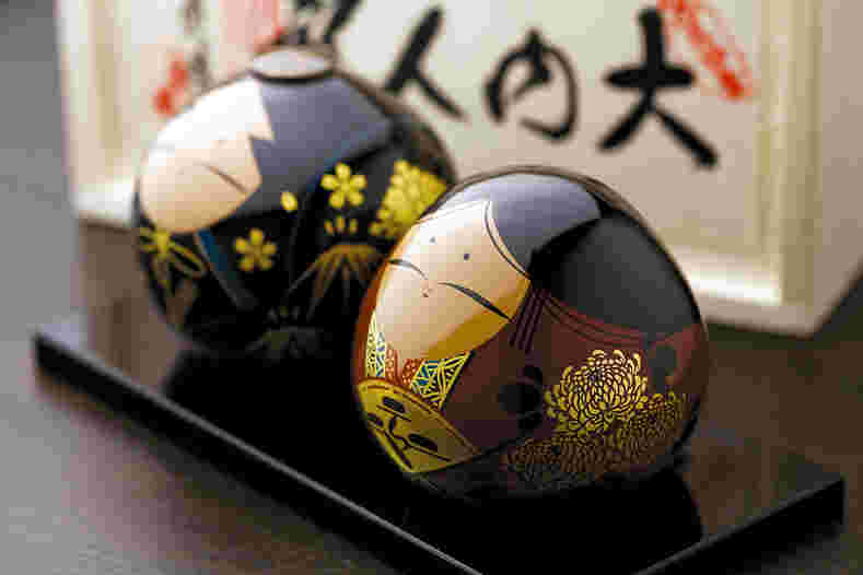 大内塗りの雛人形