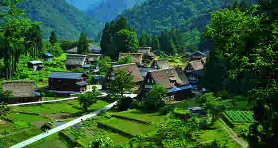 富山の観光名所「五箇山」の風景