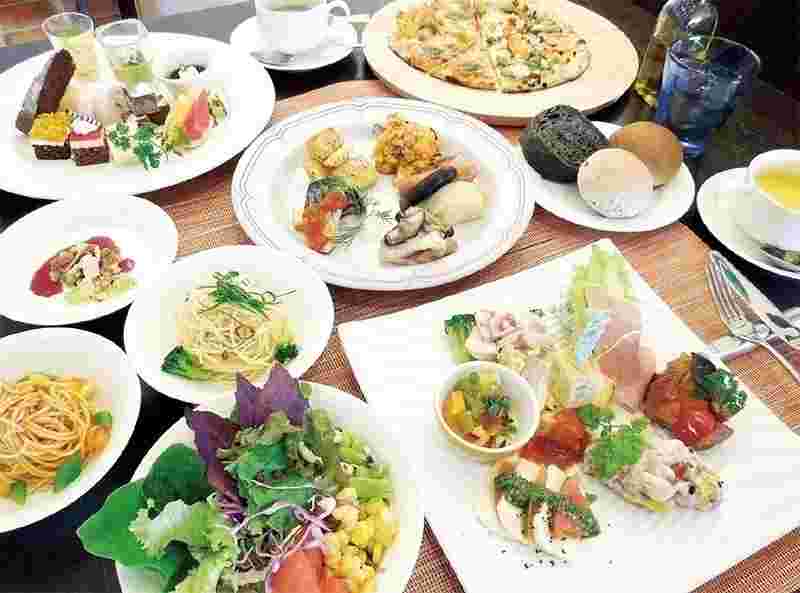 色あざやかな地中海料理の数々