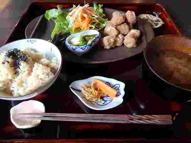 穀菜カフェソラフネの定食