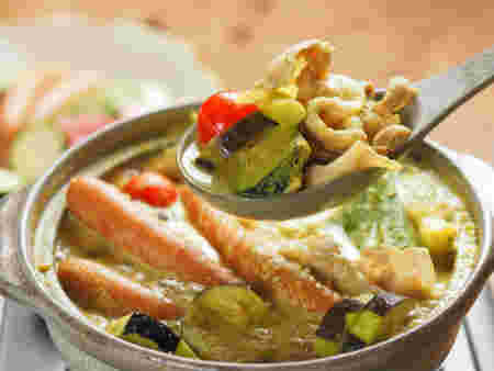 夏野菜の豆乳カレー鍋の画像