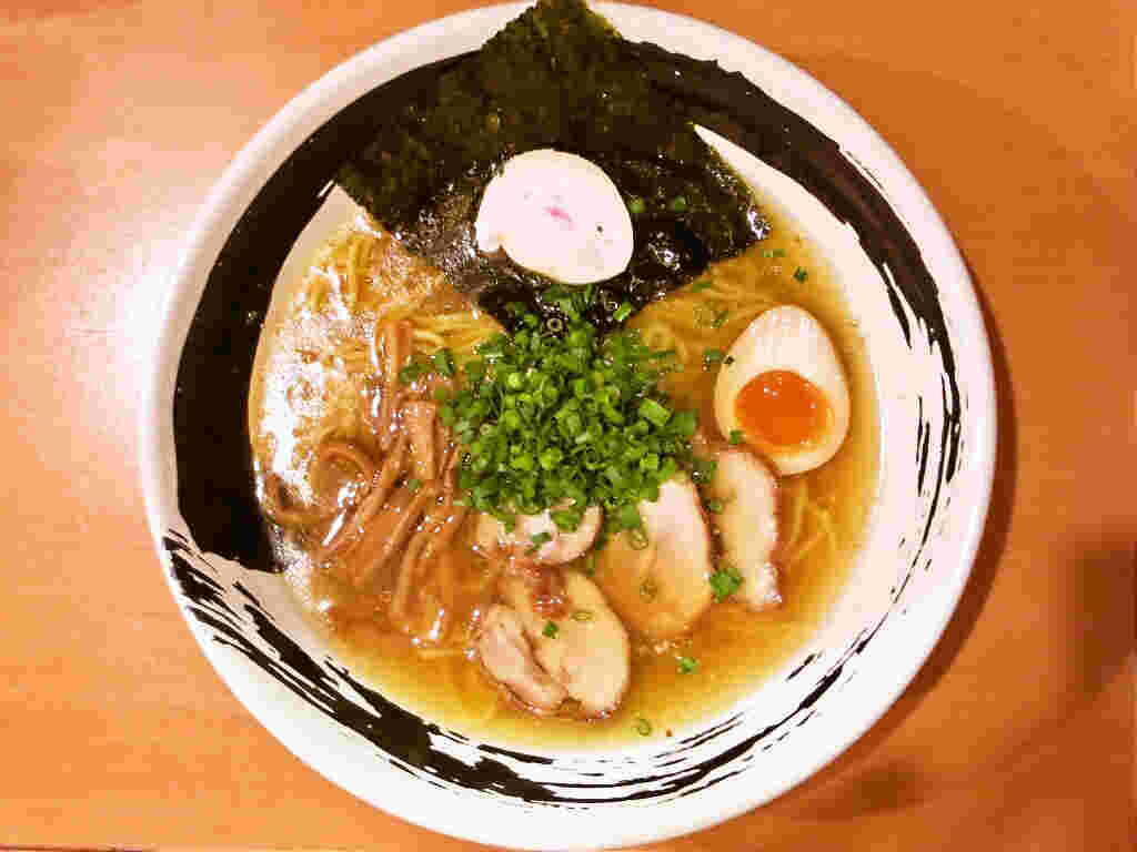 麺屋すずらんのラーメン