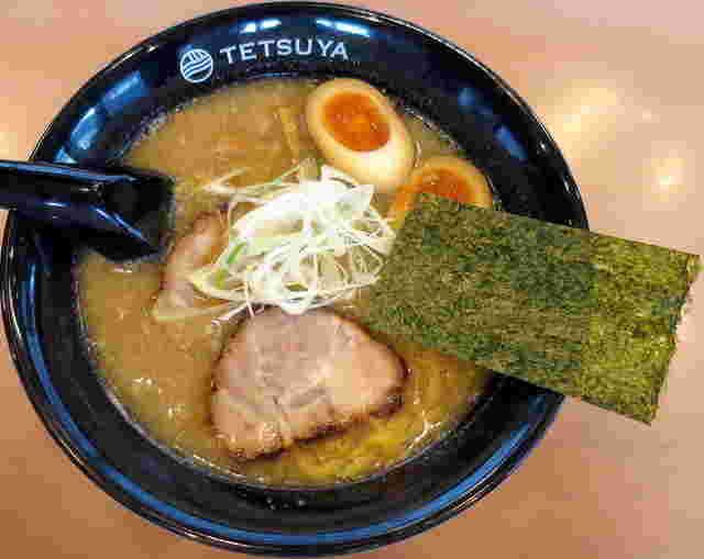 らーめんてつやのラーメン