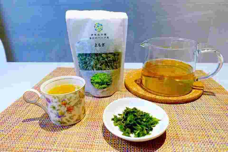 よもぎ茶とよもぎ茶葉の画像