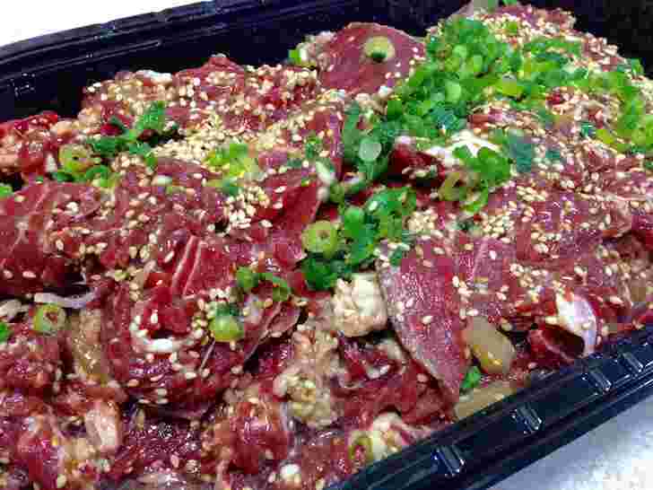 たくさん牛肉が入っていて美味しそうなコストコのプルコギ
