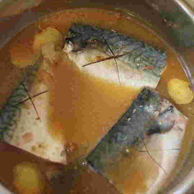 鯖の味噌煮の調理イメージ