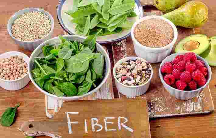FIBERの文字と穀物や野菜が並んでいる