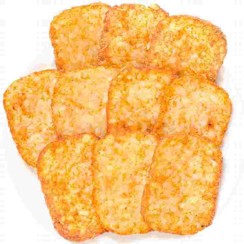 大量に並べられているハッシュドポテトが美味しそう