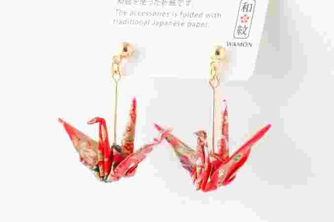 京小物の鶴の折り紙ピアス