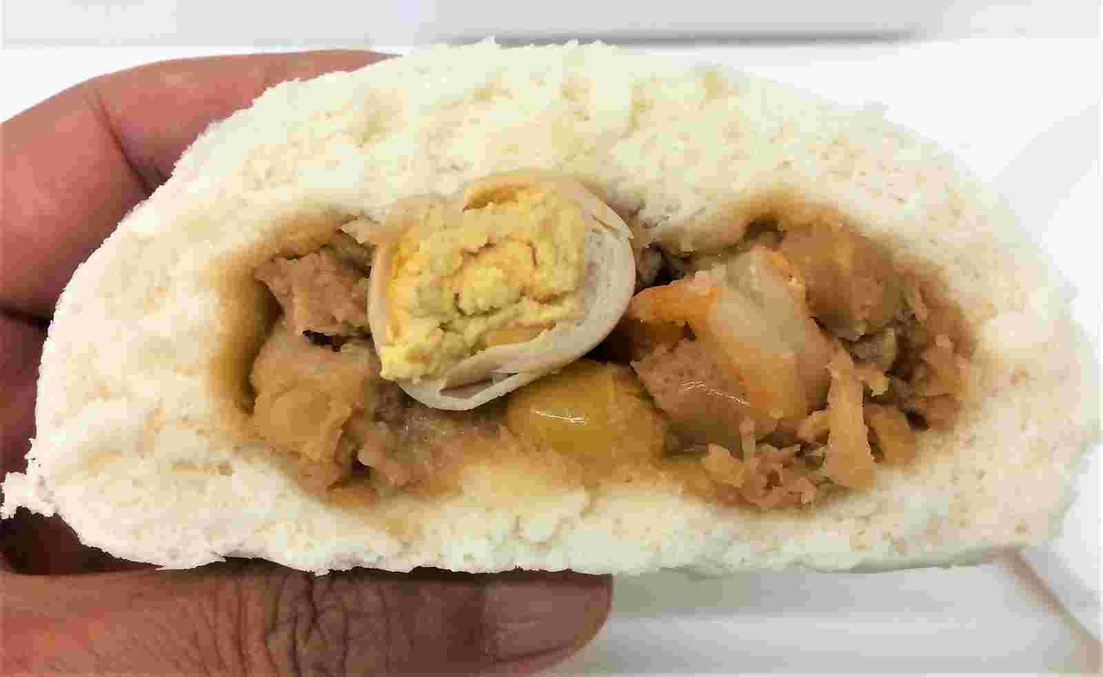 ローソンの贅沢五目まん