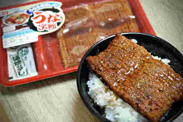うな次郎を使ったうなぎの蒲焼丼風とうな次郎のパッケージ