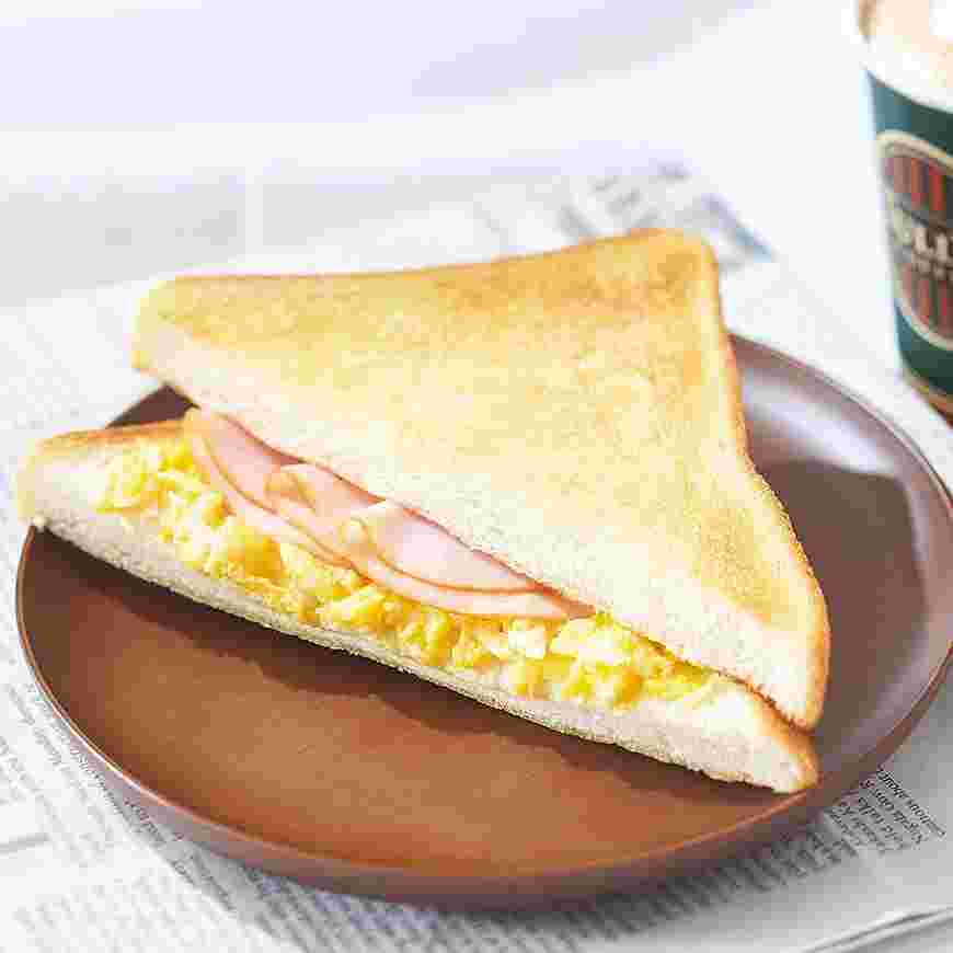 ホットサンドハム＆スクランブルエッグ