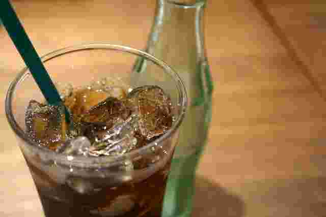 ラムコークと瓶コーラ