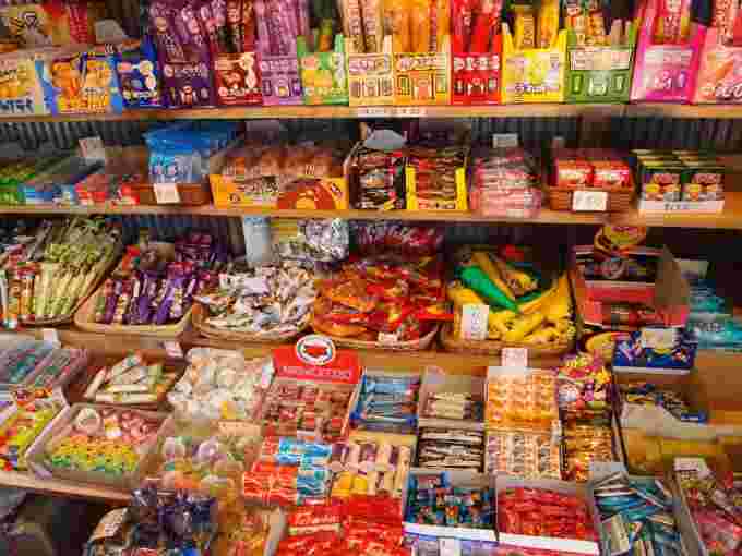 駄菓子屋の風景