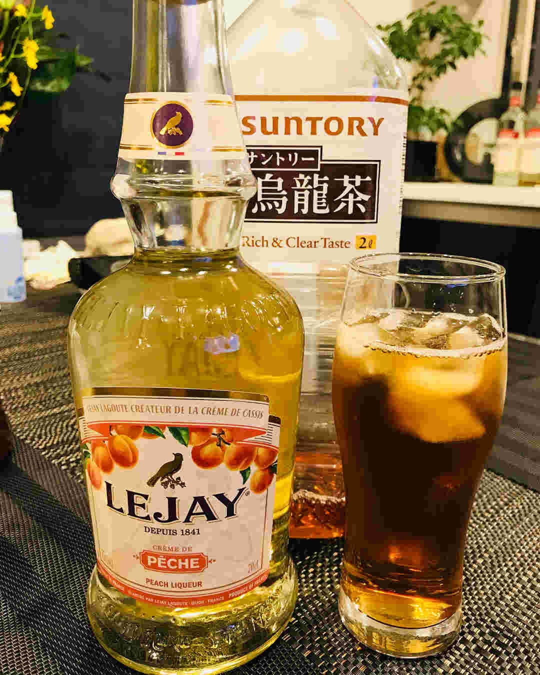 リキュールとウーロン茶