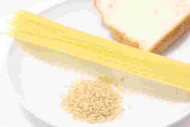 米とパスタとパン