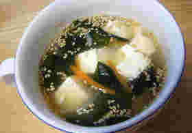 豆腐とわかめのスープ