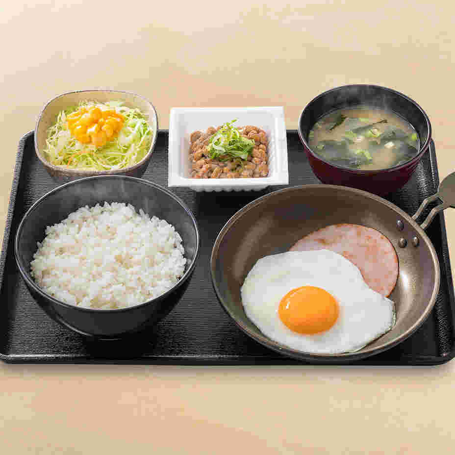 ハムエッグ納豆定食