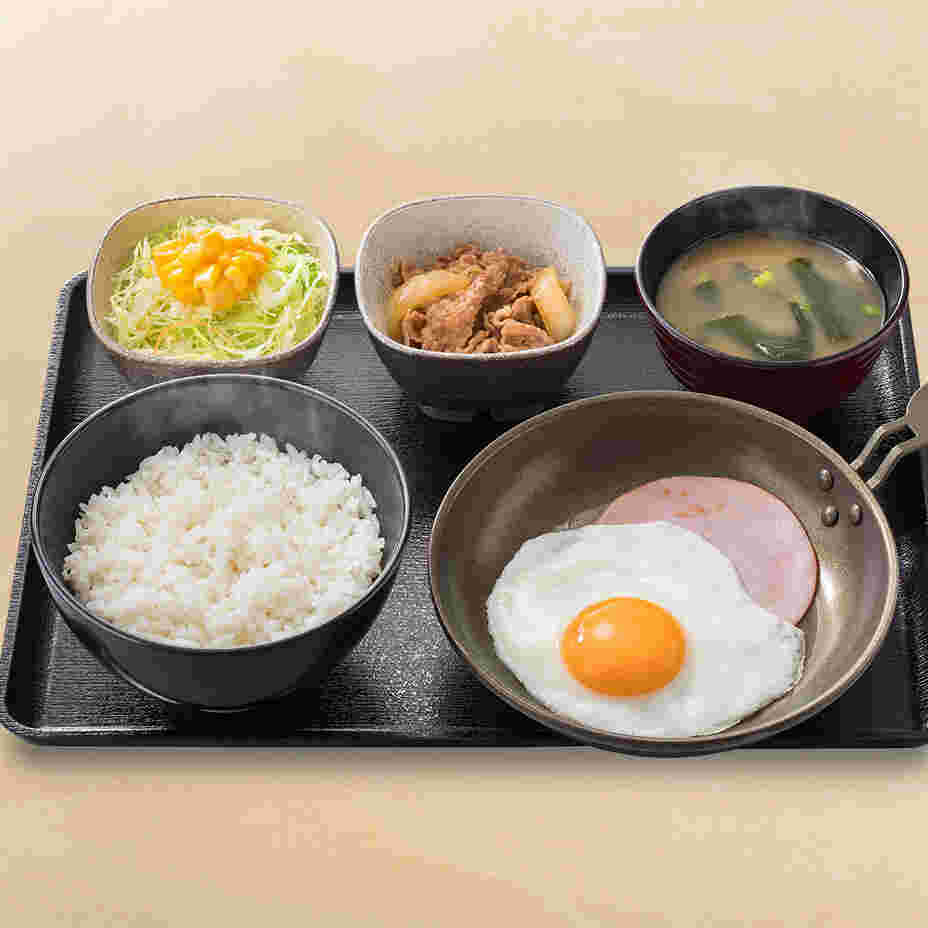ハムエッグ牛小鉢定食