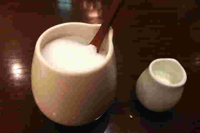 砂糖とミルクが並んでいるところ