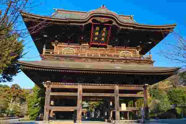 鎌倉の建長寺の正面の写真