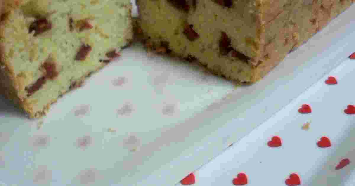 サラミとチーズのケークサレ