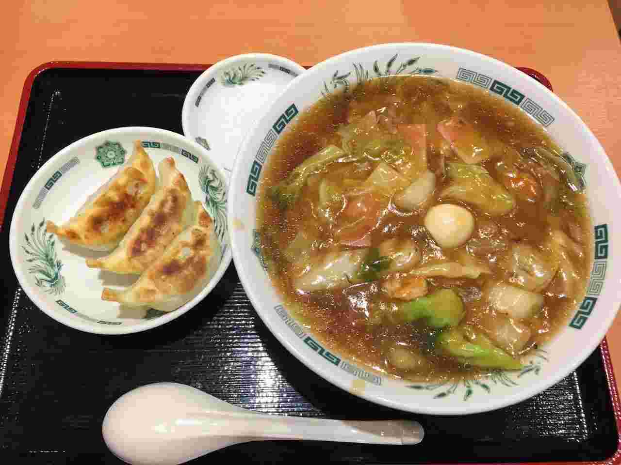 日高屋のラーメンと餃子