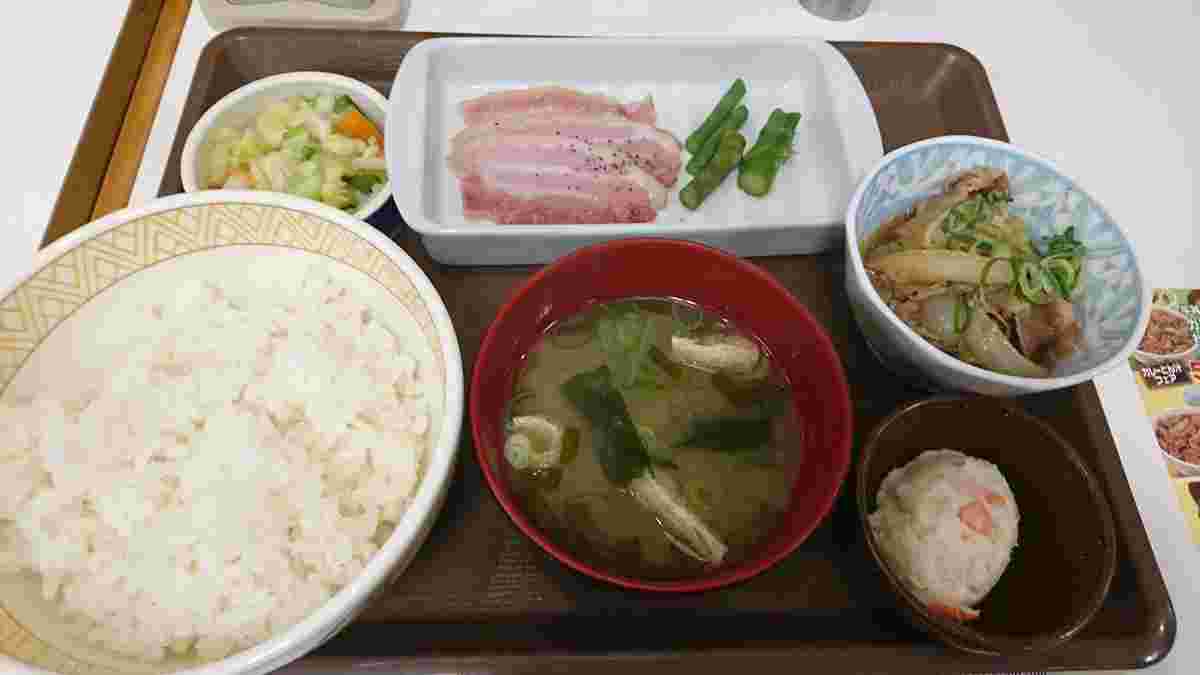 おしんこベーコンアスパラ朝食