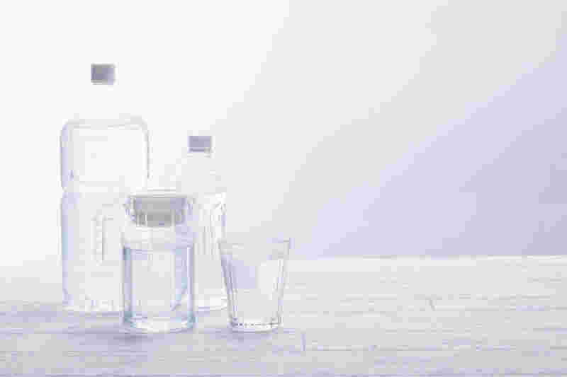 ペットボトルと飲料水