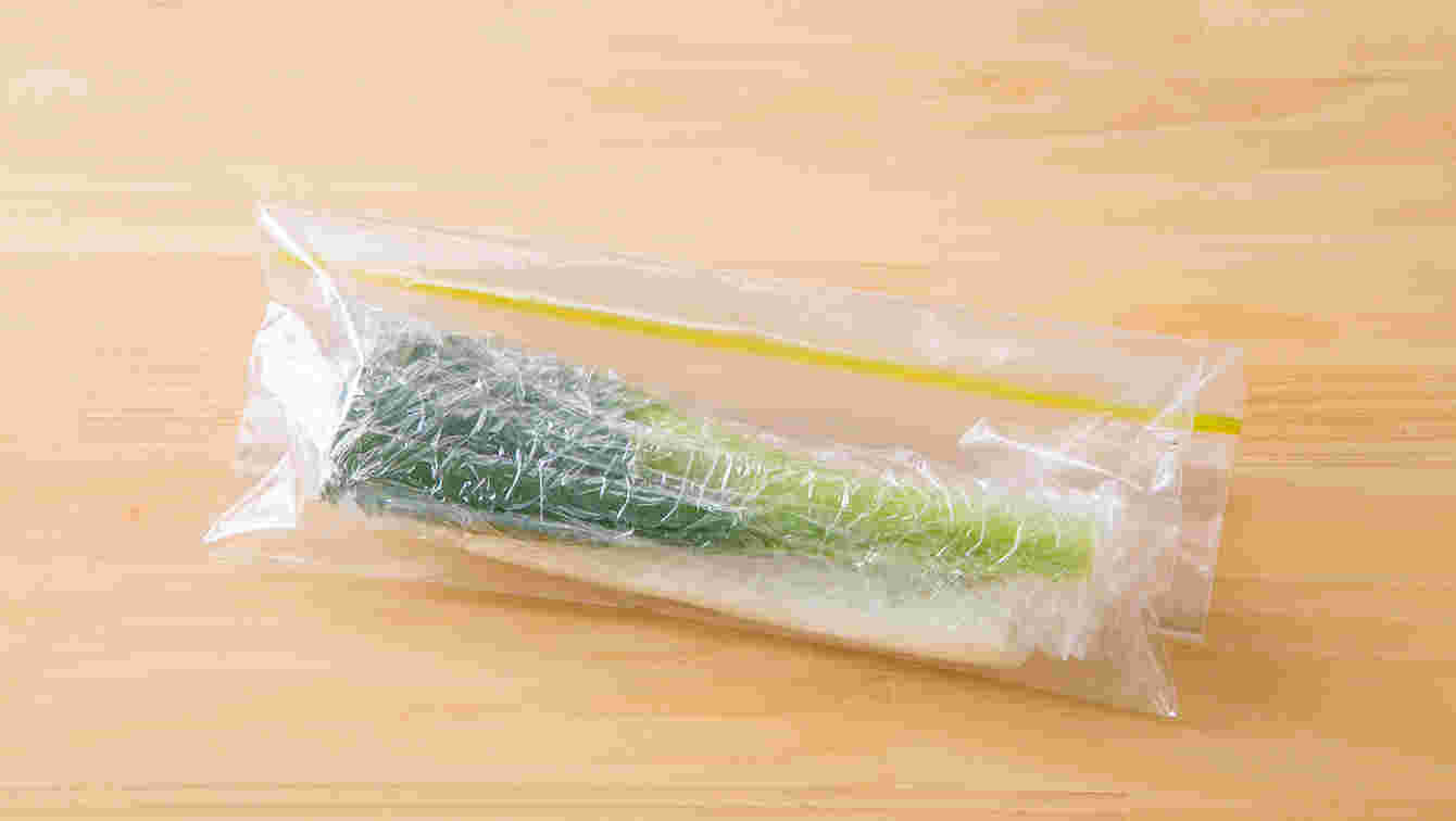 袋に入れられ密封されたあさつき