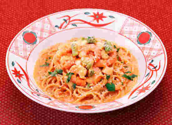 洋麺屋五右衛門のたっぷり海老とモッツァレラチーズのトマトクリーム
