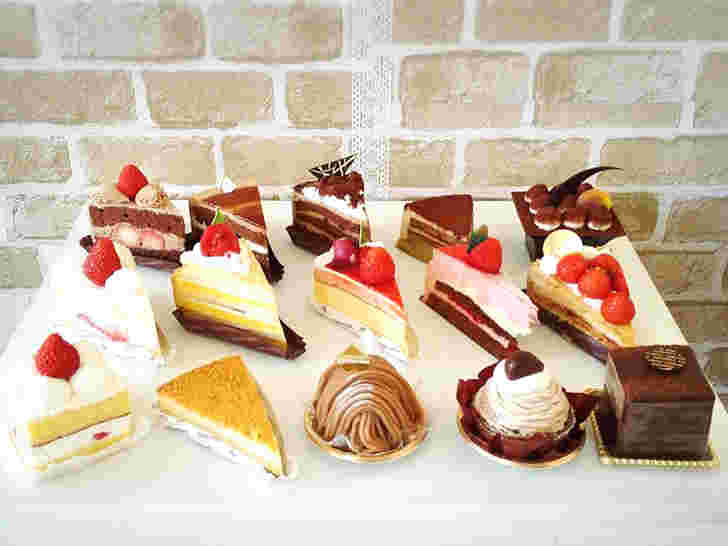 さまざまな種類のケーキ