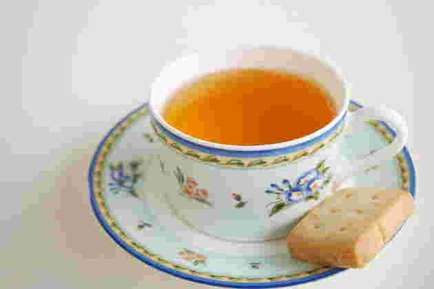 紅茶とクッキーの画像