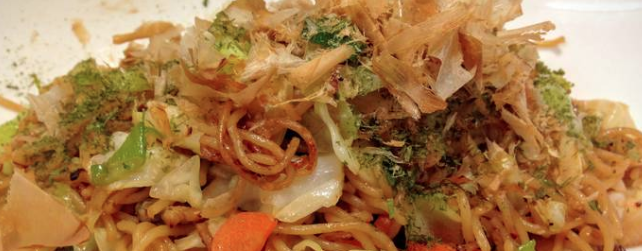 野菜でかさ増しカロリーオフ焼きそば  
