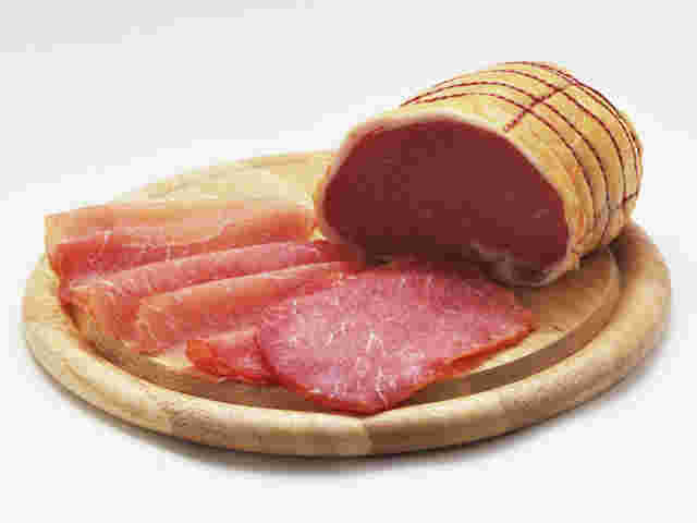 ラックスハムの薄切りと塊肉