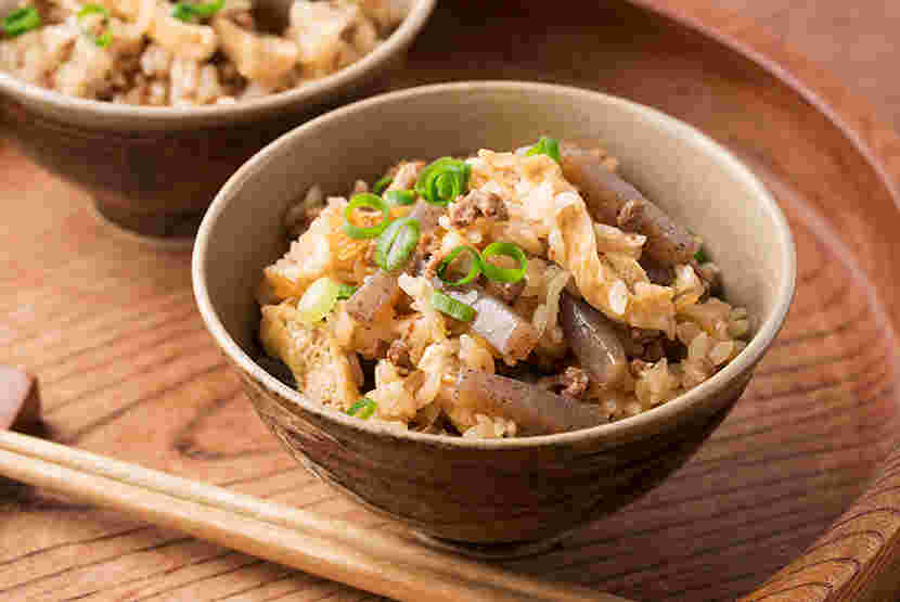 こんにゃくと大豆のお肉の炊き込みご飯