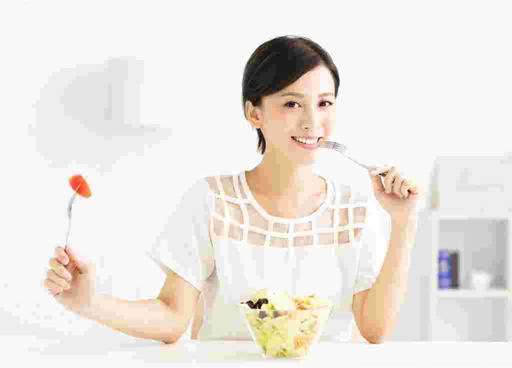 ご飯を食べる人