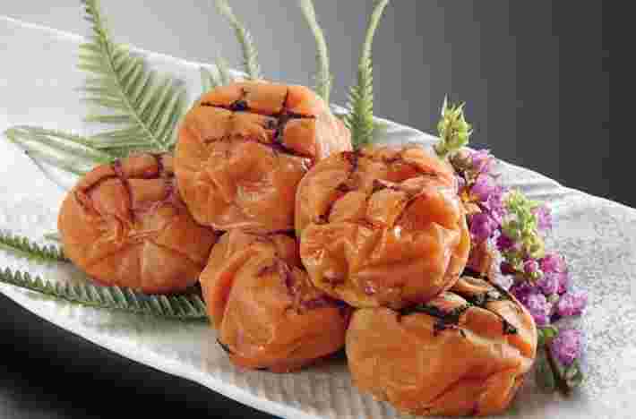 美味しそうな焼き梅干し